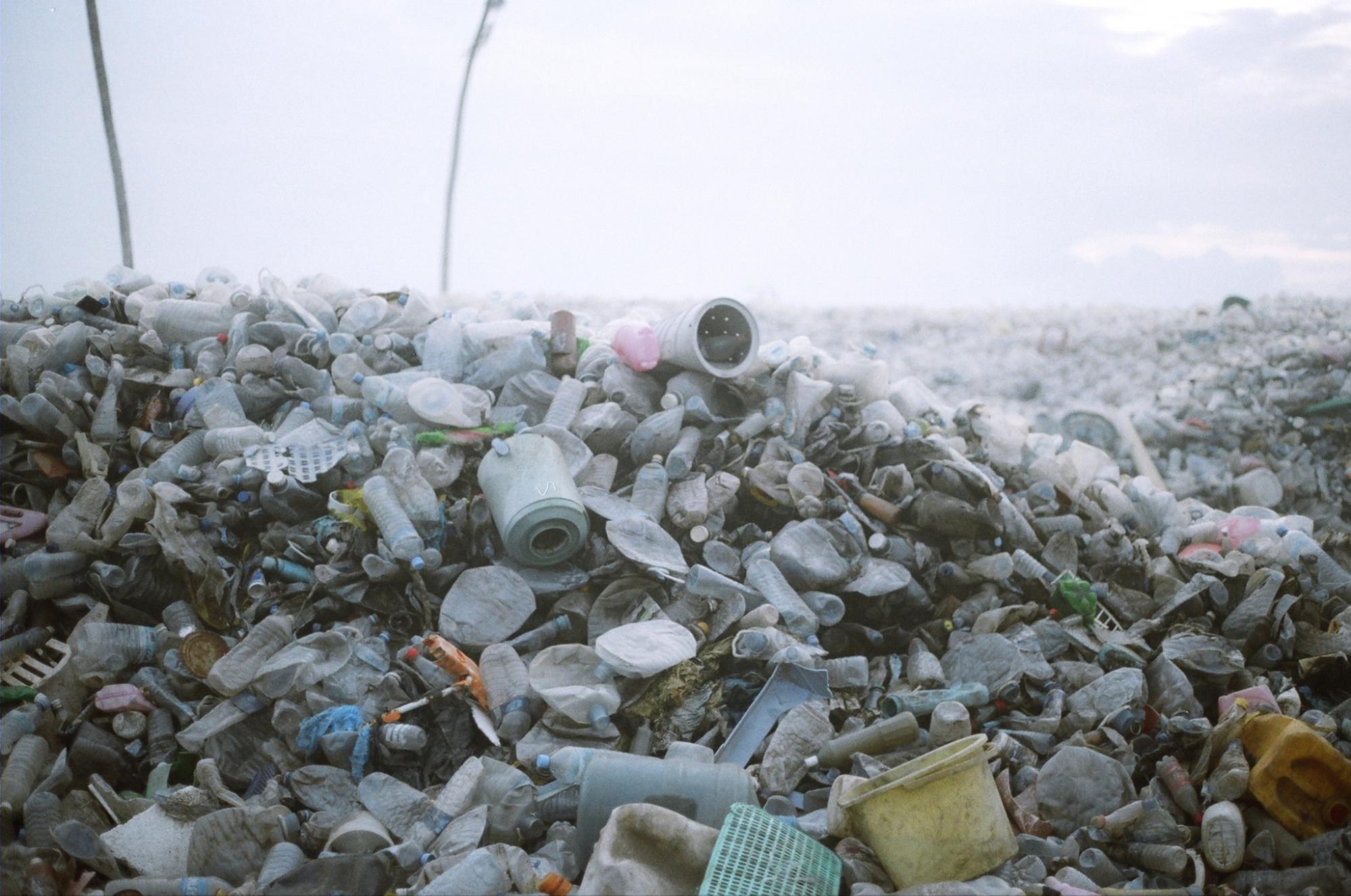 plastic waste pollution